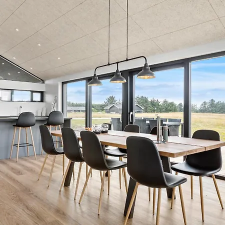 4 Bedroom Pet Friendly In Hjørring