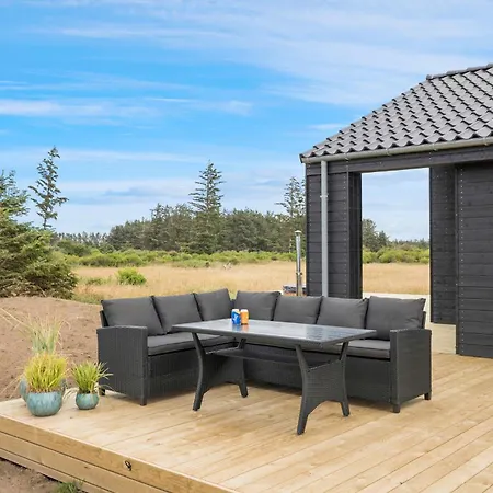 4 Bedroom Pet Friendly In